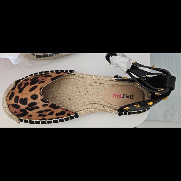 🆕Espadrille Leopard print espadrille sandals with studded strap and wedge heel - Picture 5 of 8